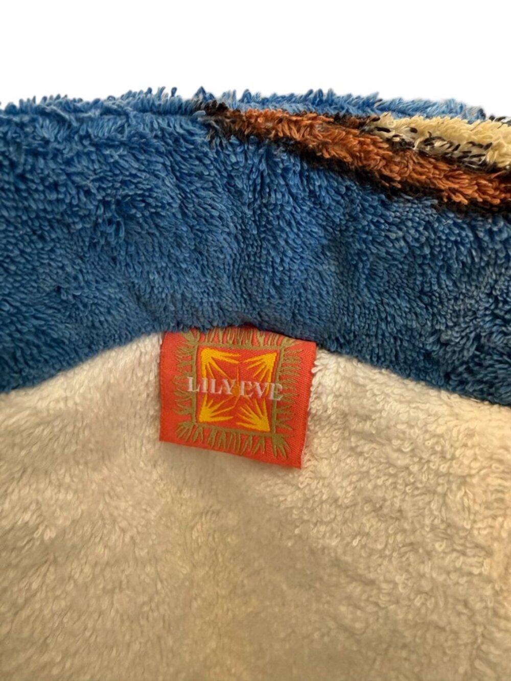 LilyEve Terry Towel Cabana Tote - Picture 4 of 9